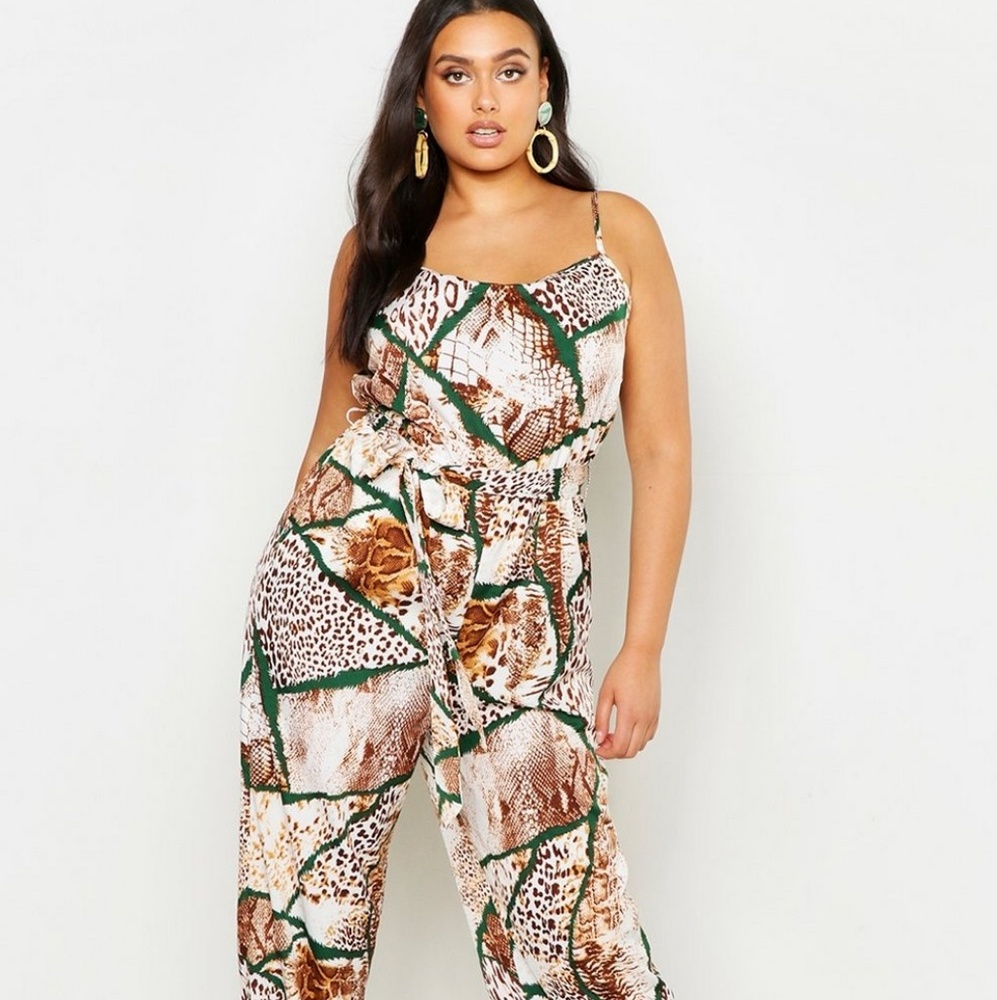 Boohoo plus Animal print 🦁🐯 tie waist jumpsuit